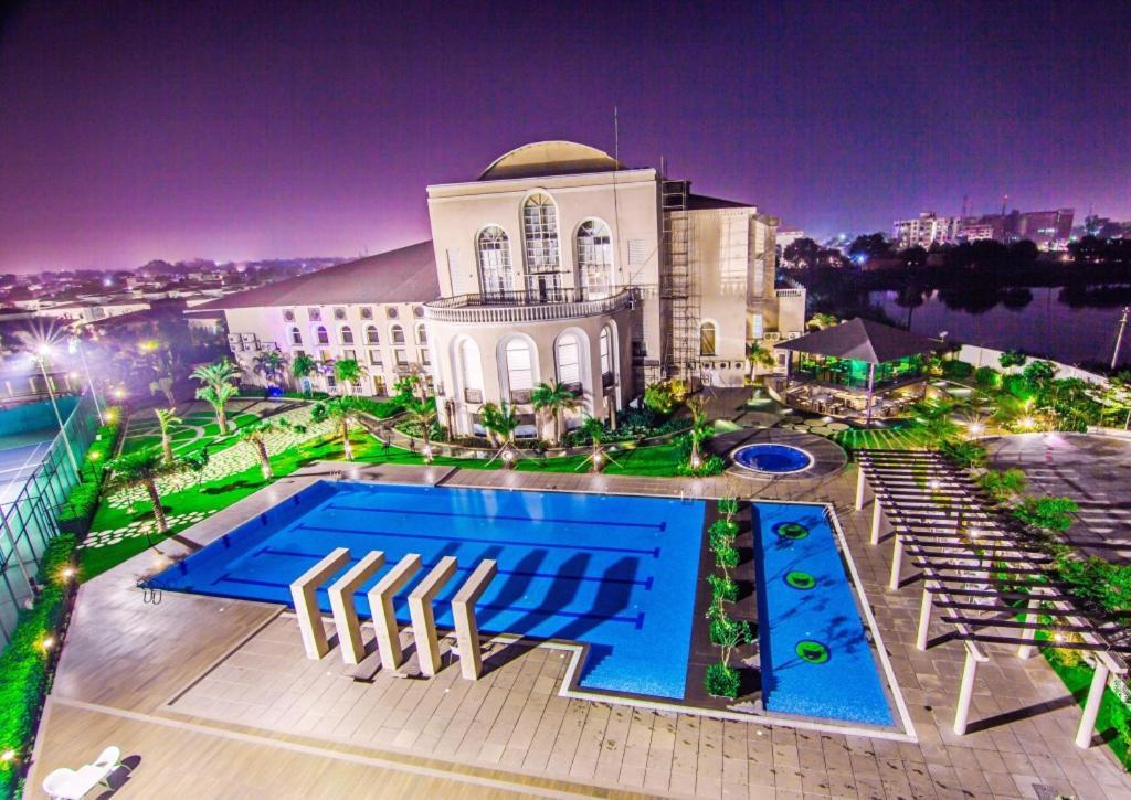 Club Paraiso Rāipur Extérieur photo