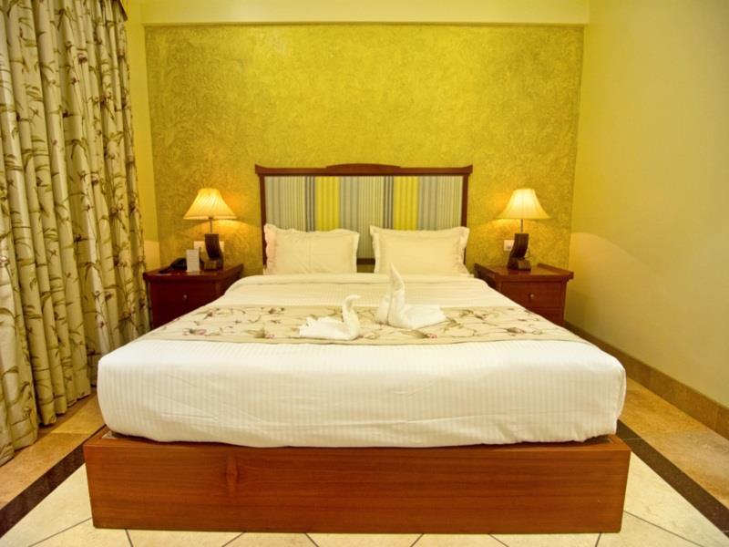 Club Paraiso Rāipur Extérieur photo