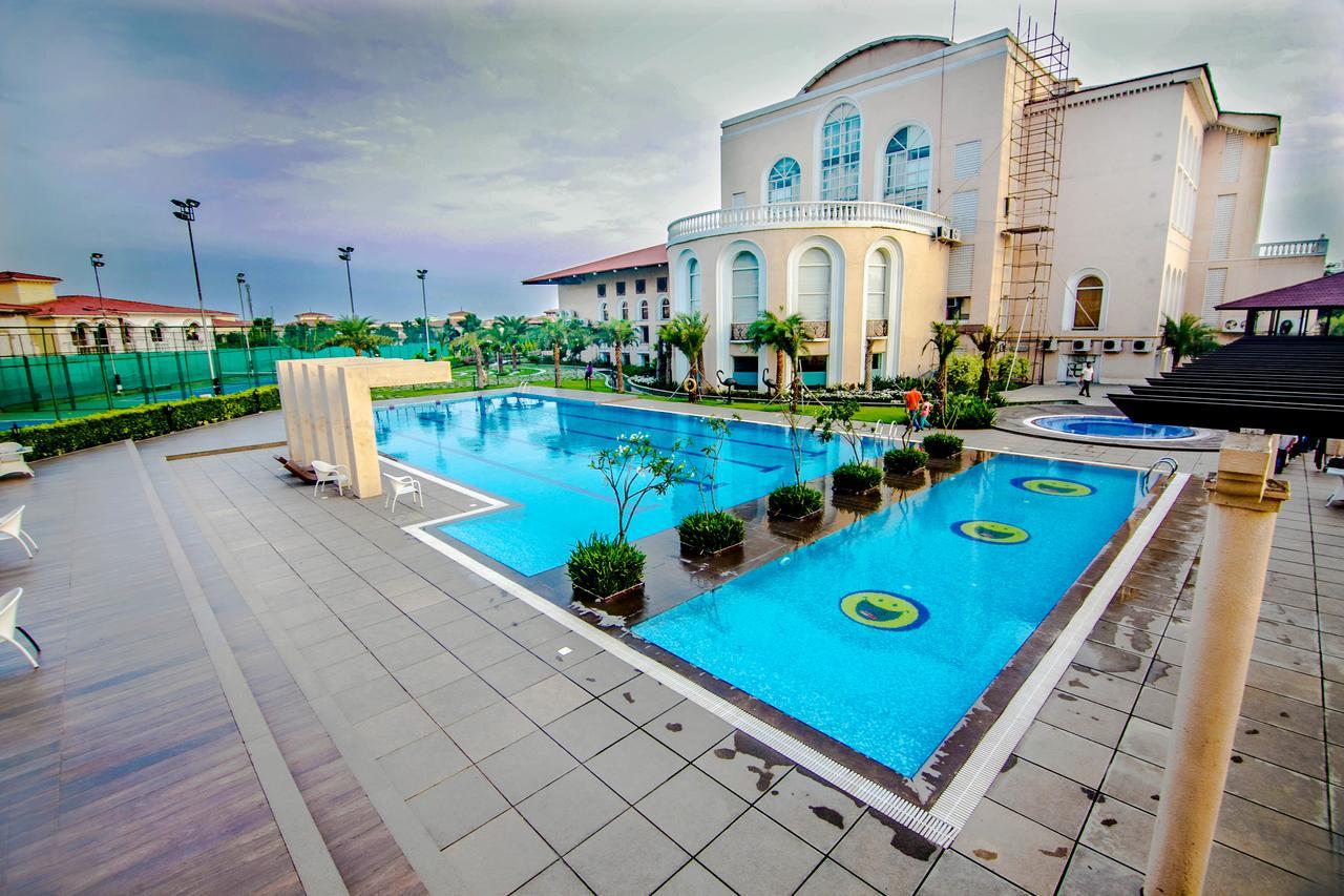 Club Paraiso Rāipur Extérieur photo