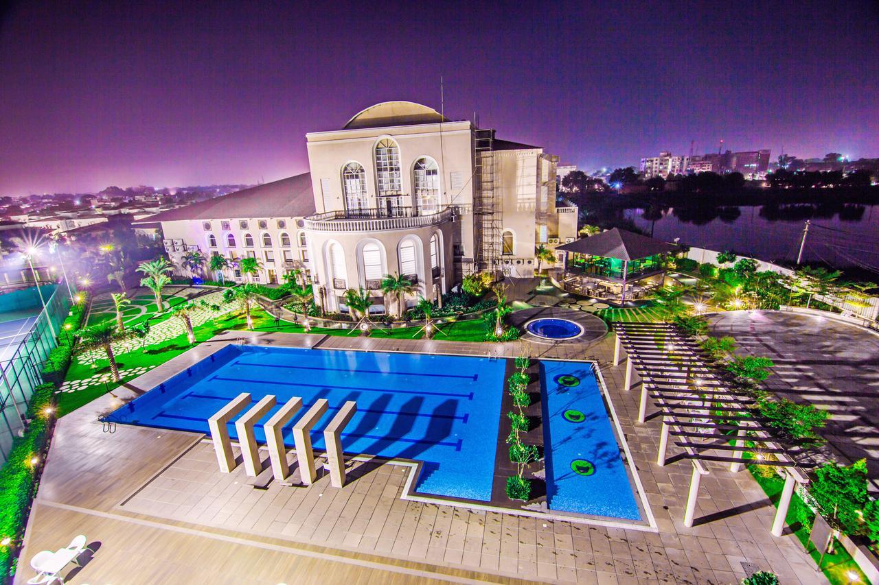 Club Paraiso Rāipur Extérieur photo