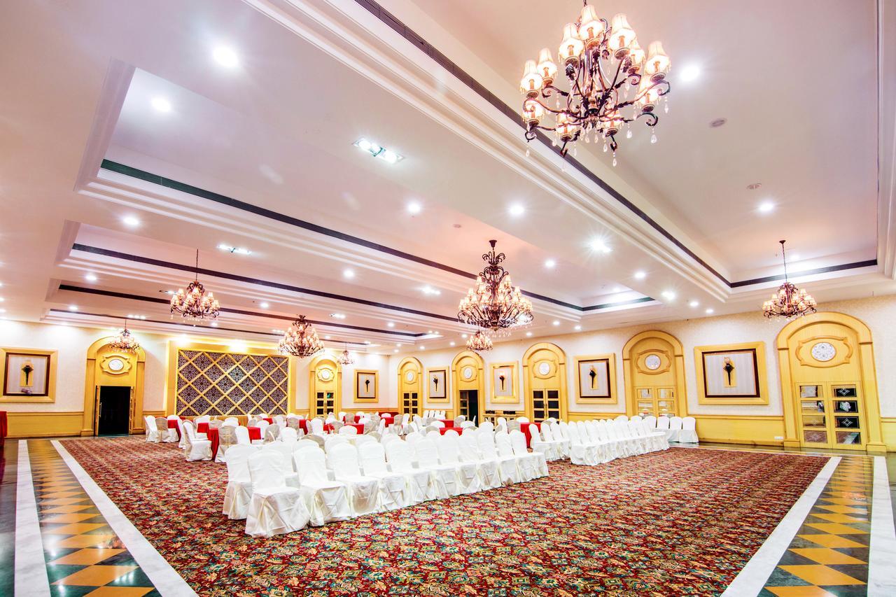 Club Paraiso Rāipur Extérieur photo