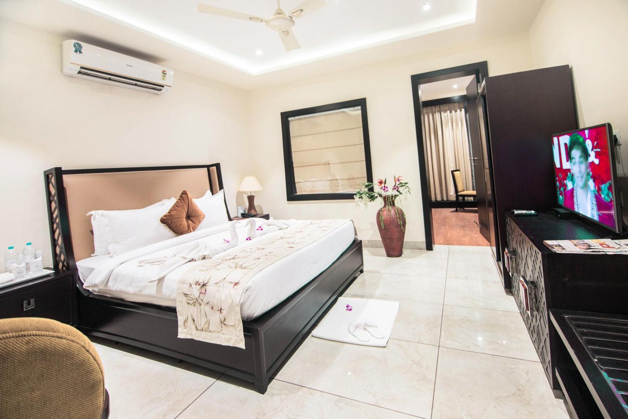 Club Paraiso Rāipur Extérieur photo